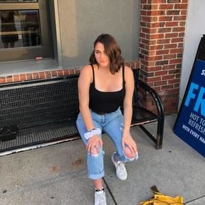 Meet your Posher, Jaclyn